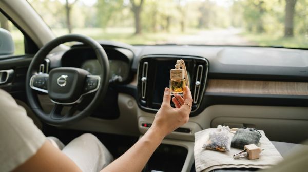 Comment choisir le meilleur désodorisant pour votre voiture sans produits chimiques nocifs ?